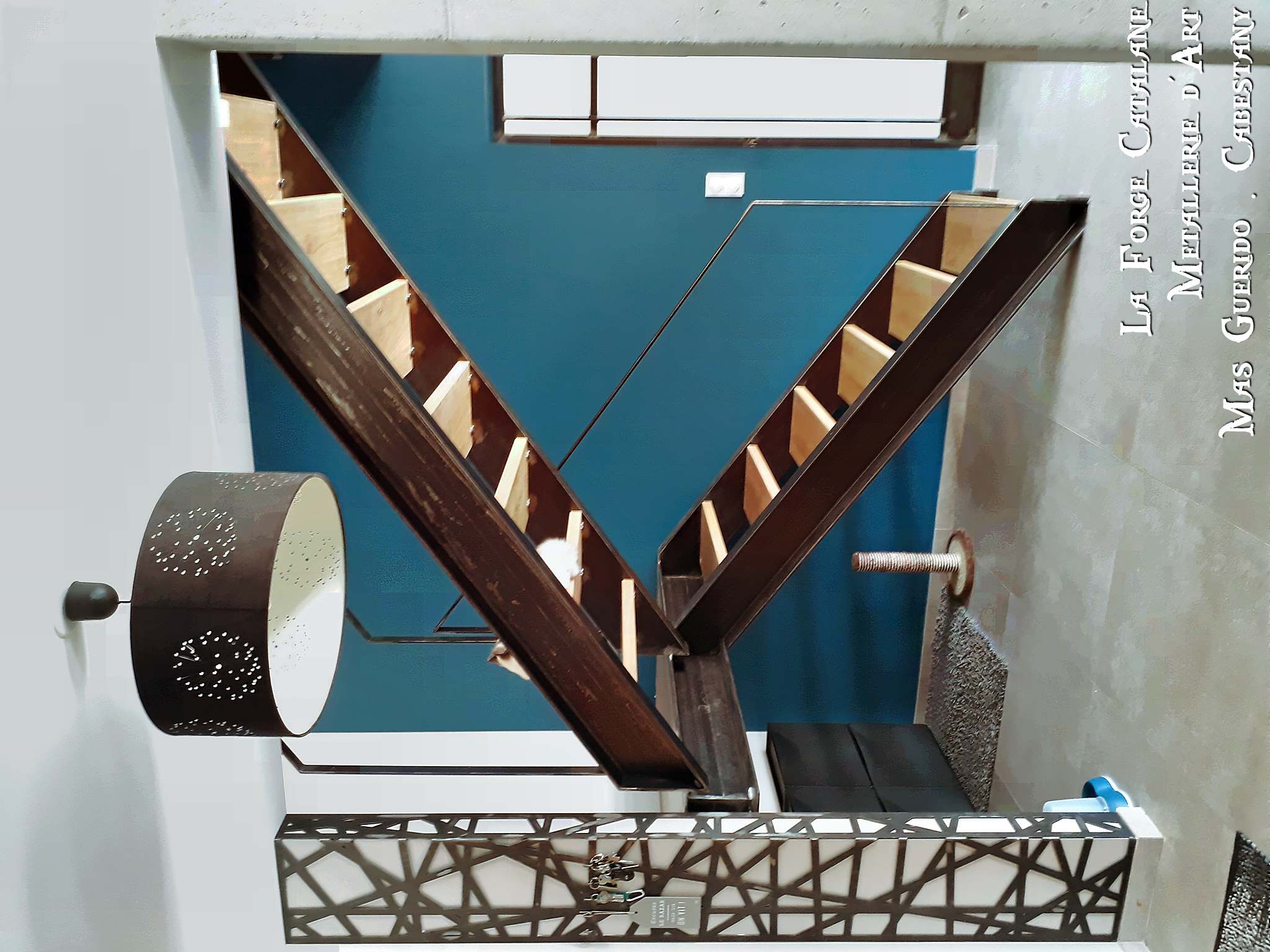 escalier double limons peripherique IPN marches bois fer forge catalane.jpg